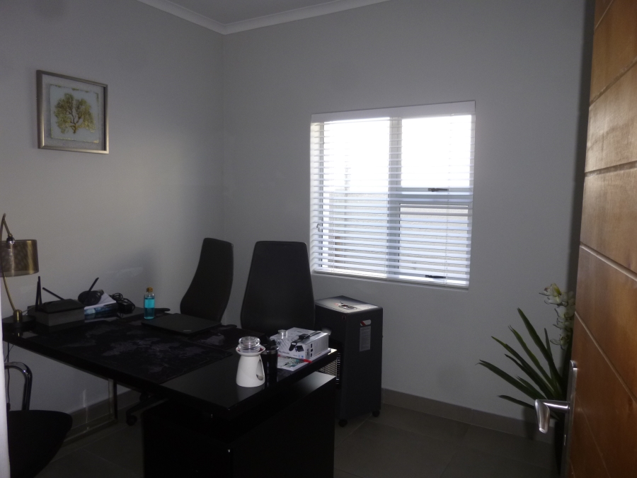 To Let 4 Bedroom Property for Rent in Parklands North Western Cape